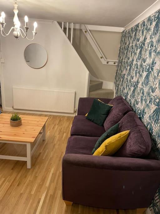 Stylish & Spacious 2 Storey, 3 Bed Apartment グレーブゼンド エクステリア 写真